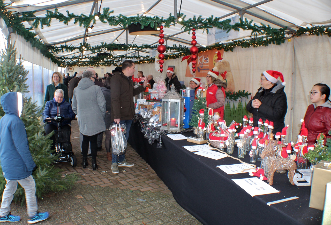 Wat een uitkomst Overdekte Kerstmarkt in Fijnaart KijkopMoerdijk